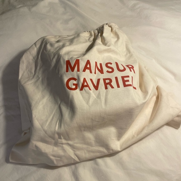 NWT Mansur Gavriel Mini Bucket Bag in Marble Flamingo/Plum - Picture 3 of 8